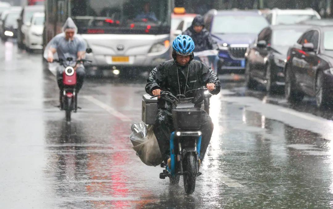 暴雨天氣發(fā)生意外如何自救？收好這份指南